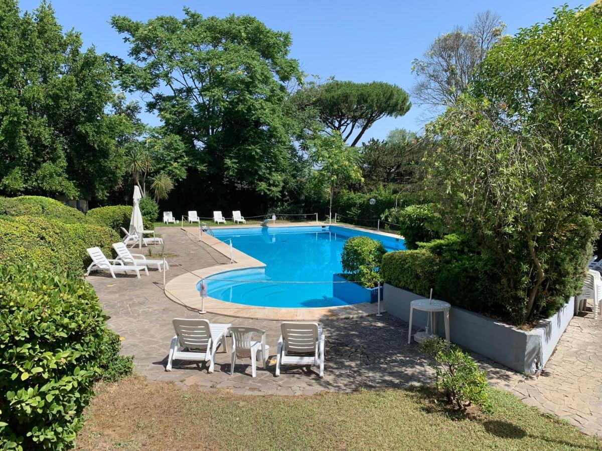Ferienwohnung Penthouse Aureliana Attico Con Piscina A Roma Exterior foto